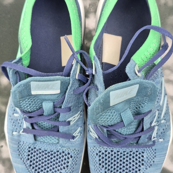 Nike Kids Blue and Green Shoes - Picture 2 of 8